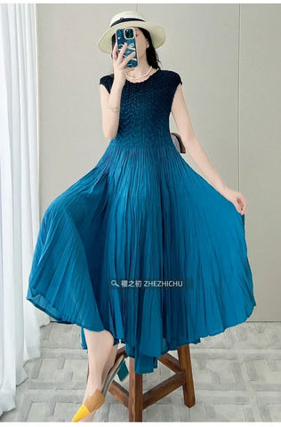 Image of Pleated Dress Spring and Summer Women's Design New Fashion Embroidered Round Neck Sleeveless Waist Waist Skirt-FrenzyAfricanFashion.com