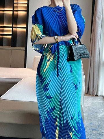 Image of Pleated Dress Color Block Printed Round Neck Batwing Sleeves Holiday Dresses for Women-FrenzyAfricanFashion.com