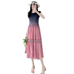 Pleated Dress Spring and Summer Women's Design New Fashion Embroidered Round Neck Sleeveless Waist Waist Skirt
